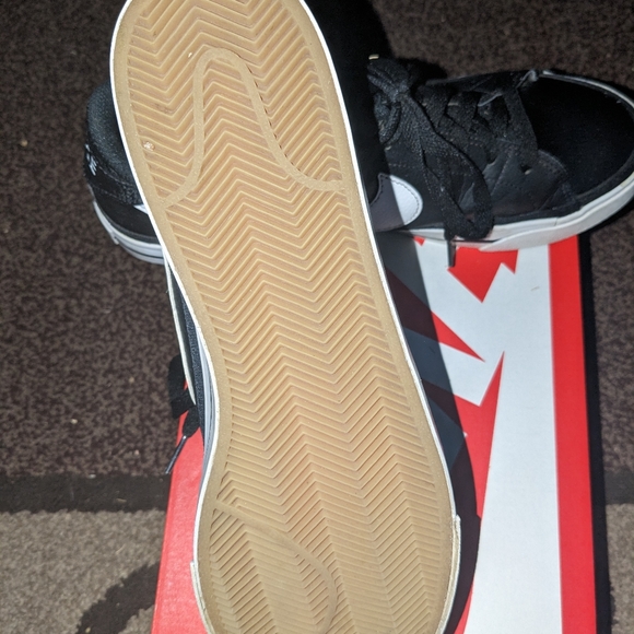 Men's sneakers - Picture 4 of 5